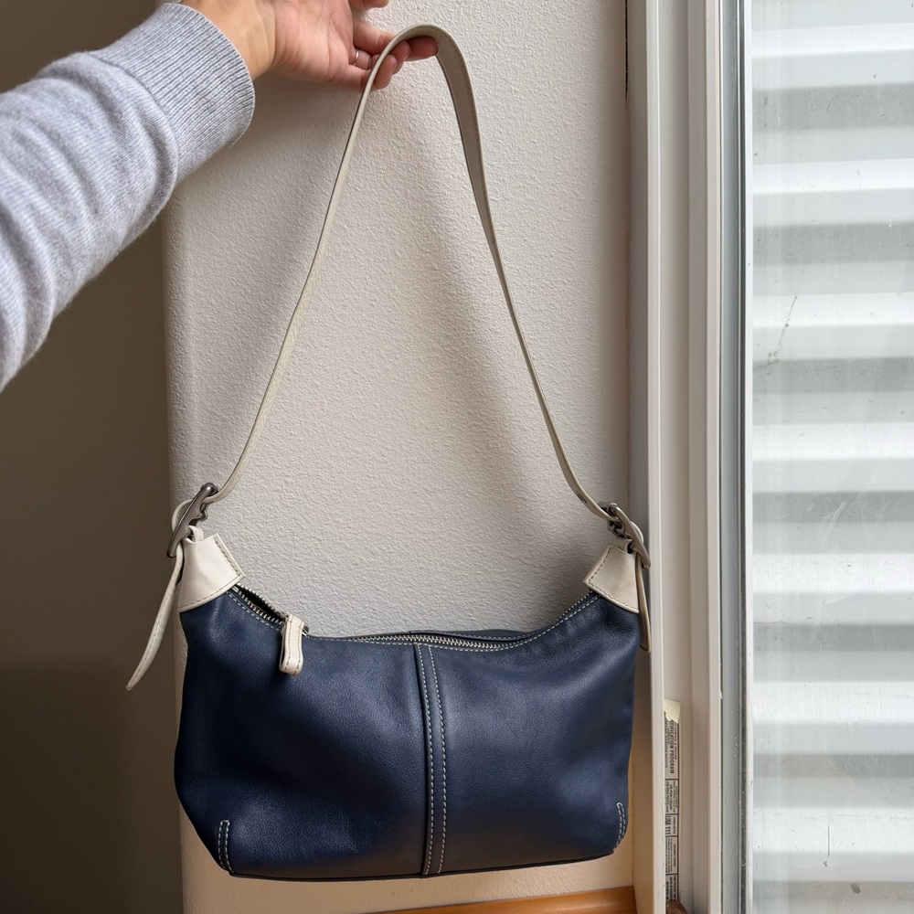 Y2K Vintage Coach Legacy Demi Hobo Navy Bagguette Excellent Used Condition